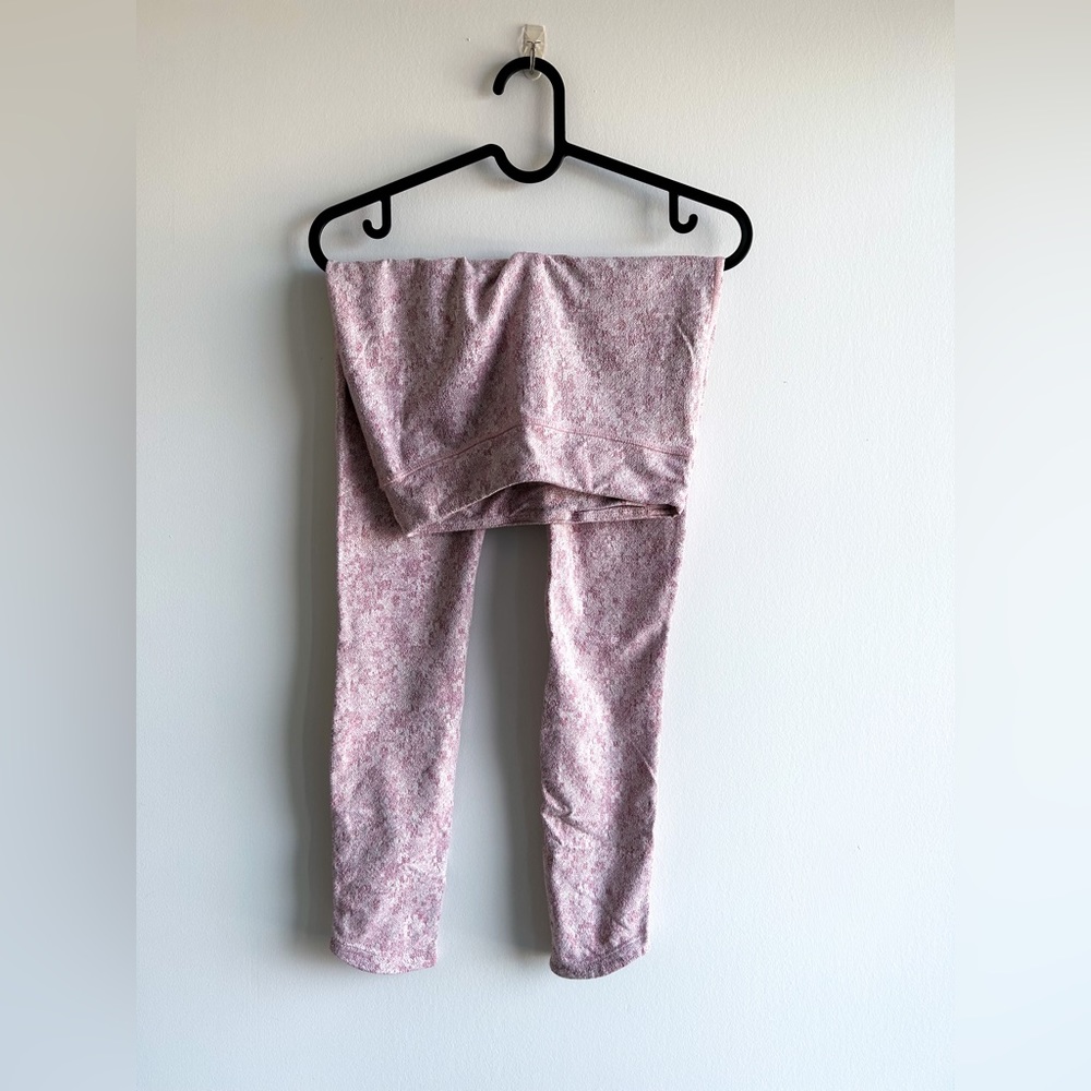 Small baby pink gymshark leggings